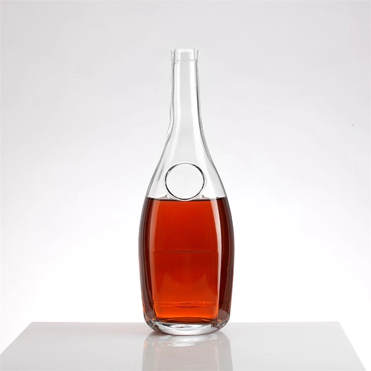 Große Weinflasche aus Glas