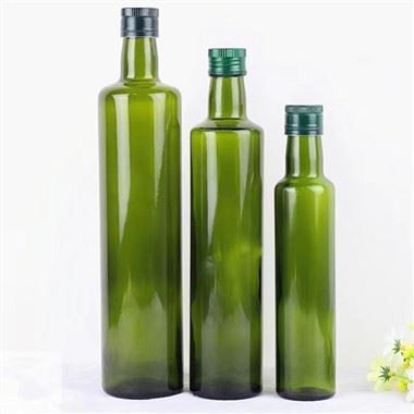 Grüne Olivenölflasche
