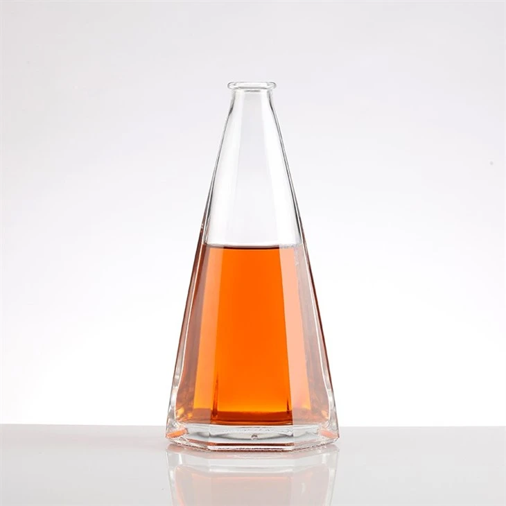 Competitive Price Triangular Pyramid Design Wine Bottle