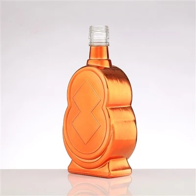 500 ml bemalte Spirituosenflaschen